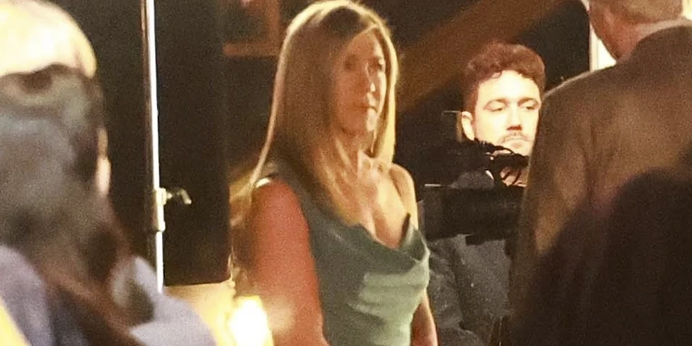 Jennifer Aniston Films Red Carpet Scene for ‘The Morning Show’ Season 5 | apple tv+, Candid Photos, Jennifer Aniston, Television, The Morning Show | Celebrity News and Gossip | Entertainment, Photos and Videos