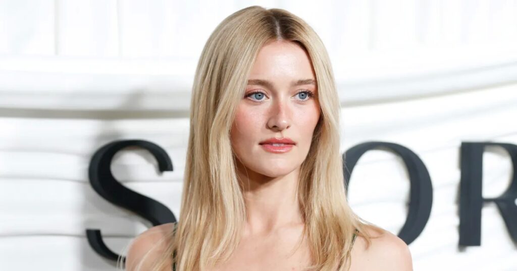 Sarah Pidgeon Took This ‘Juicy’ Lip Tint From the ‘Love Story’ Set