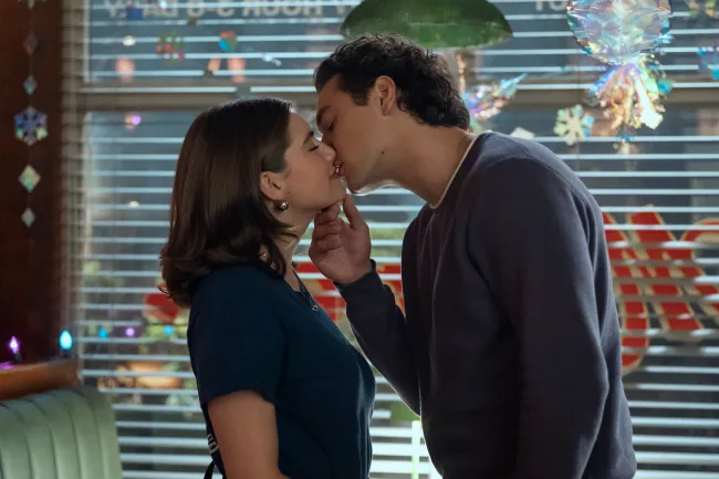 ‘Off Campus’ shoots its shot at becoming the next steamy ‘Heated Rivalry’ sensation