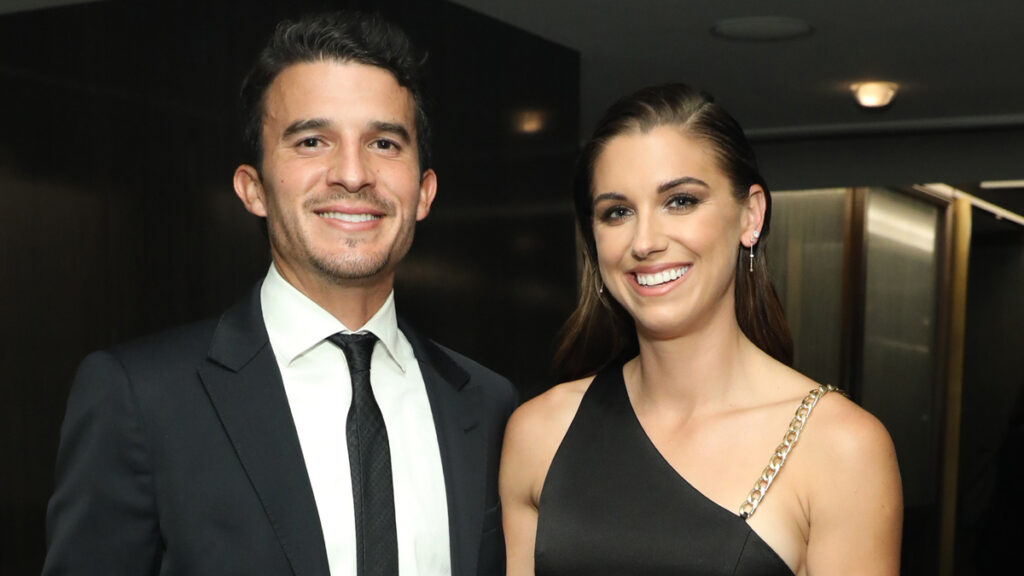 Alex Morgan Pregnant, Expecting Third Child with Husband Servando Carrasco! – Just Jared – Celebrity News and Gossip