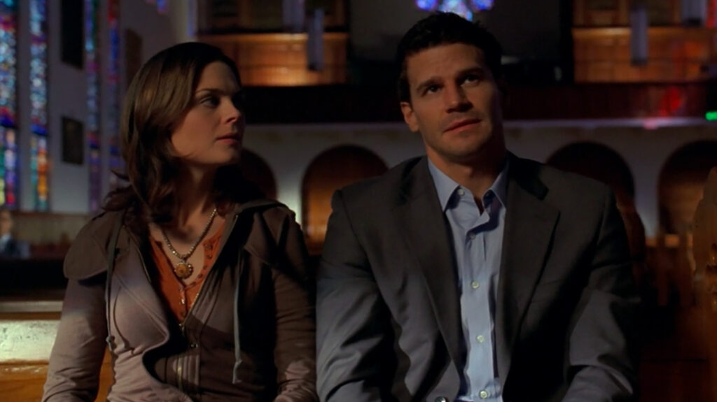 The Promise Bones’ Creator Made To Emily Deschanel (And Broke For One Of Its Best Episodes)