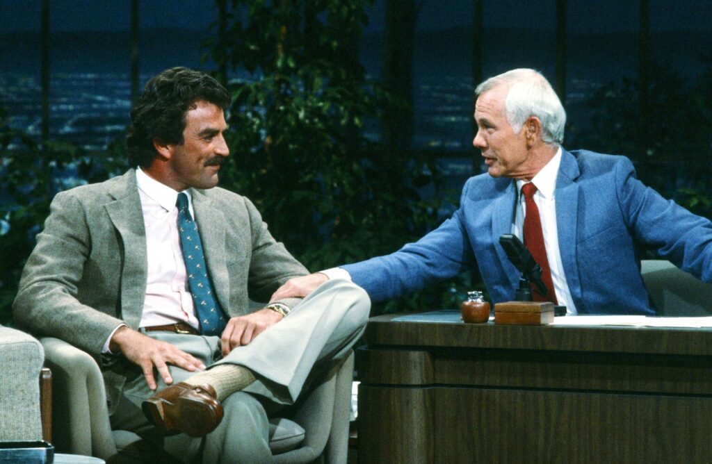 Johnny Carson’s Final Bow: 34 Years Ago, a TV Legend Signed Off “The Tonight Show”