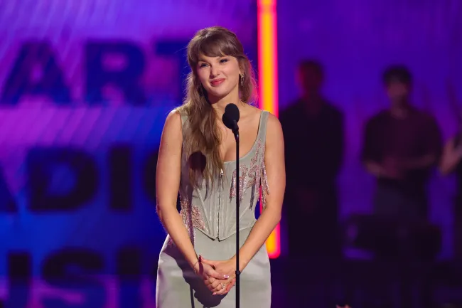Taylor Swift unveils new song from ‘Toy Story 5’