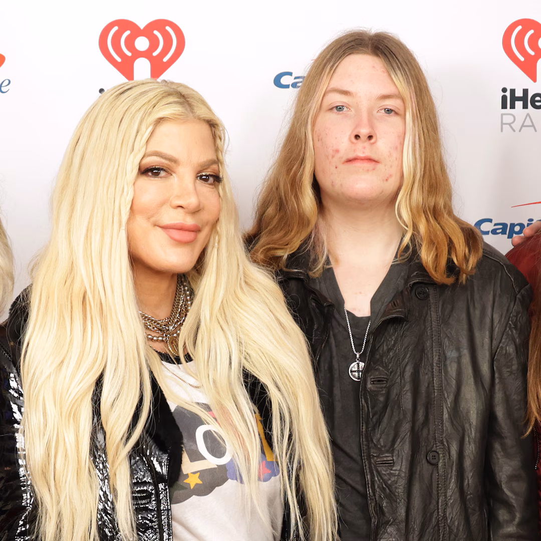 Tori Spelling, Dean McDermott’s Son Liam Rocks Pink Hair in Prom Photos