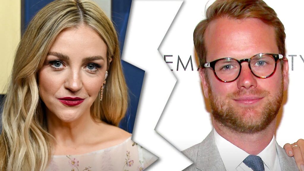‘The Bear’ Star Abby Elliott Files For Divorce From Producer Husband