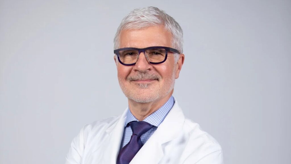 Dr. Steven Gundry Says ‘Eating Your Sunscreen’ Could Be the Secret to Glowing Skin