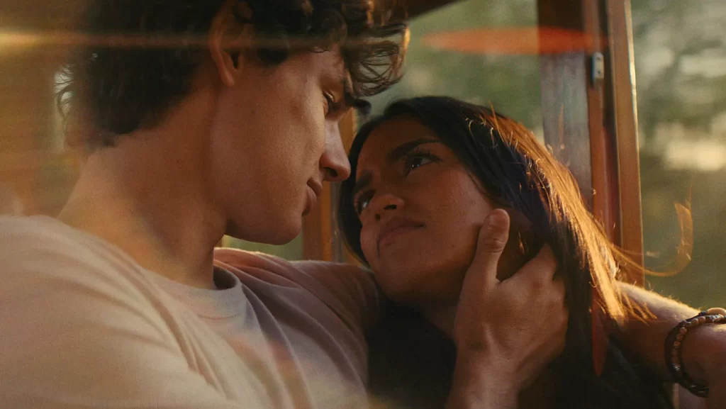 The Last Sunrise Trailer: Maia Reficco, Fernando Lindez Star in Romance
