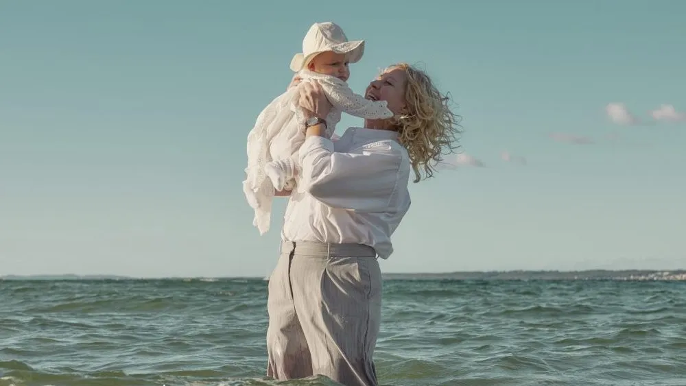 ‘The Guest’ Review: A Piercing Family Drama of Unsentimental Value