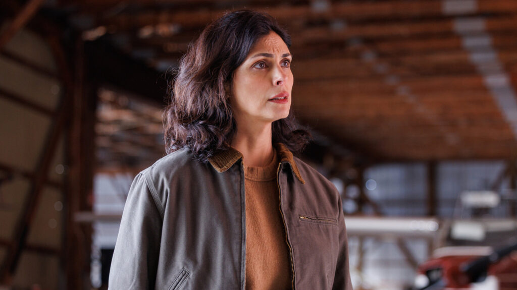 Sheriff Country’s Morena Baccarin Starred In The Remake Of Hit ’80s Sci-Fi Series