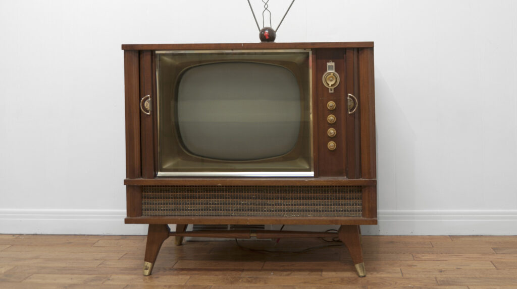 How An Aspirin Ad Let This Sitcom Know It Was A Hit Before TV Ratings Existed