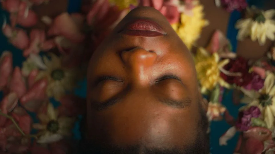 ‘The Ones With the Tempered Flowers’ Film Doc on Woman’s Body