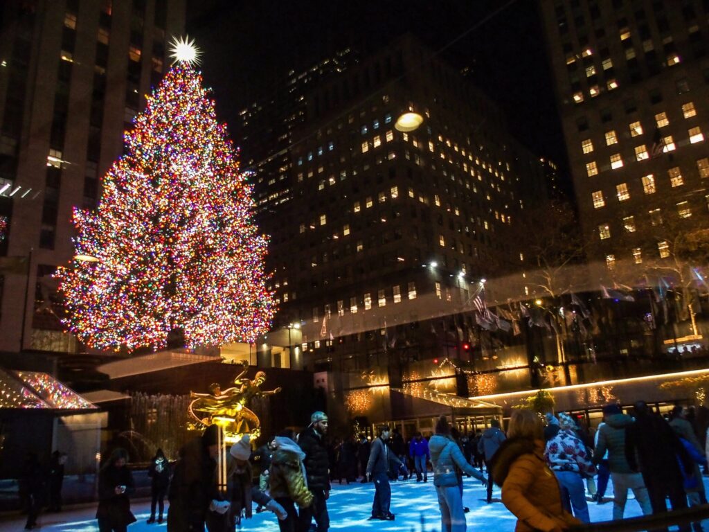 Blind Item: A Christmas To Remember