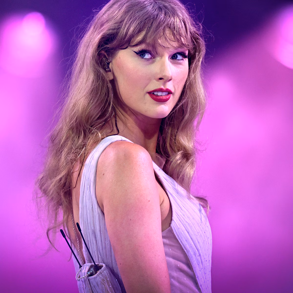 Taylor Swift Debuts New Haircut After Travis Kelce Wedding