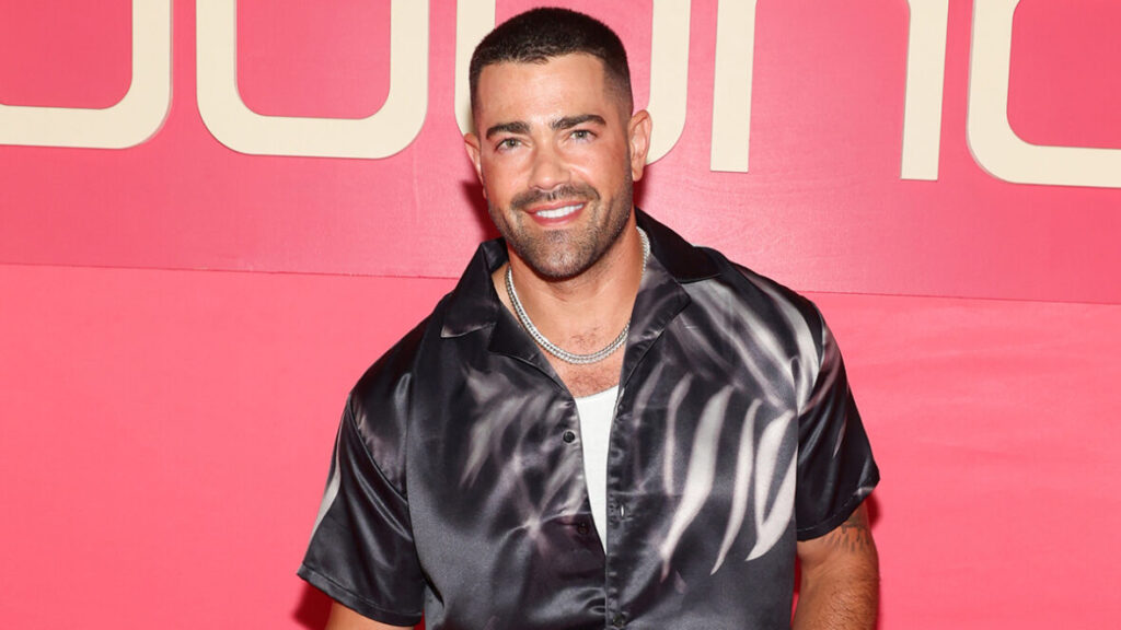 Who Is Jesse Metcalfe Dating? Current Girlfriend & Relationship Status Revealed