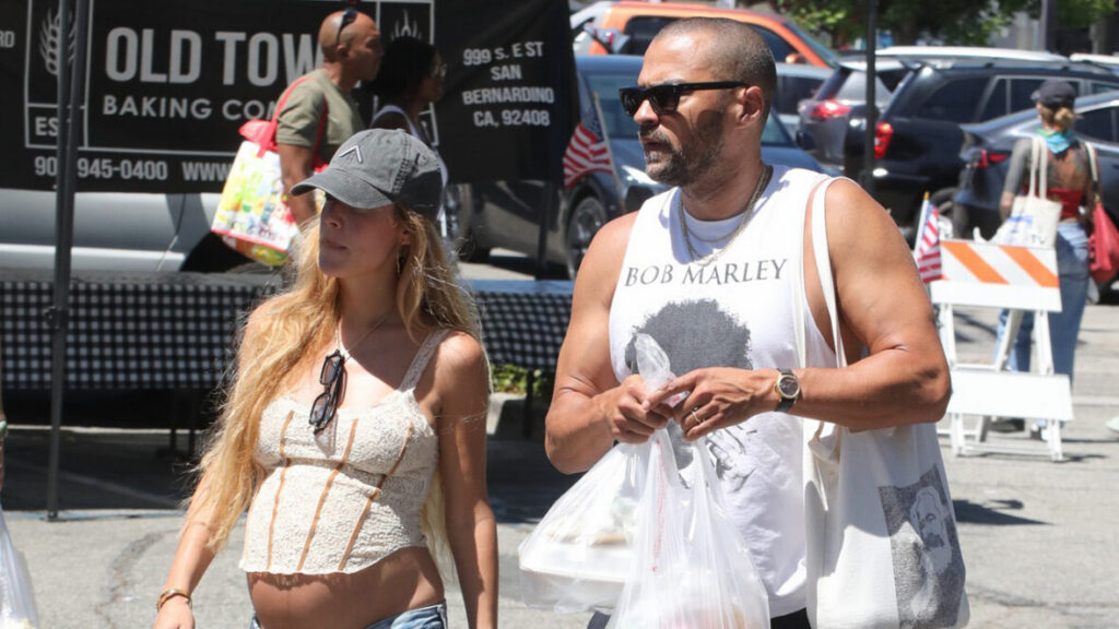 Jesse Williams & Pregnant Wife Alejandra Onieva Visit Farmers Market in Studio City