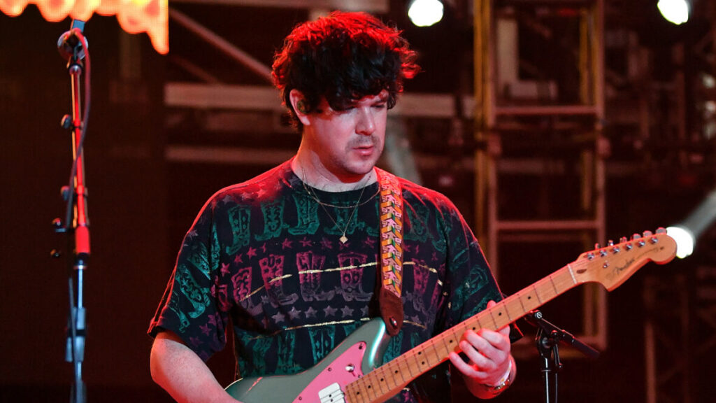 Modest Mouse Guitarist Simon O’Connor Removed From Upcoming Tour Following Allegations of Inappropriate DMs to a Minor
