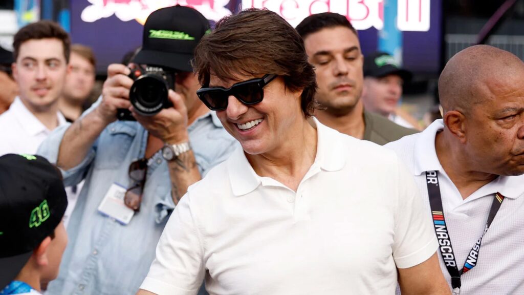 Tom Cruise Makes Surprise NASCAR Appearance at Daytona Following ‘Days of Thunder’ Sequel News | Just Jared
