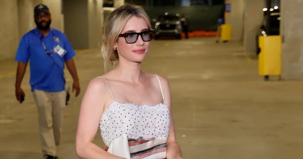 Emma Roberts’ Blue Bag Is Fall’s Chicest Unexpected Color Trend