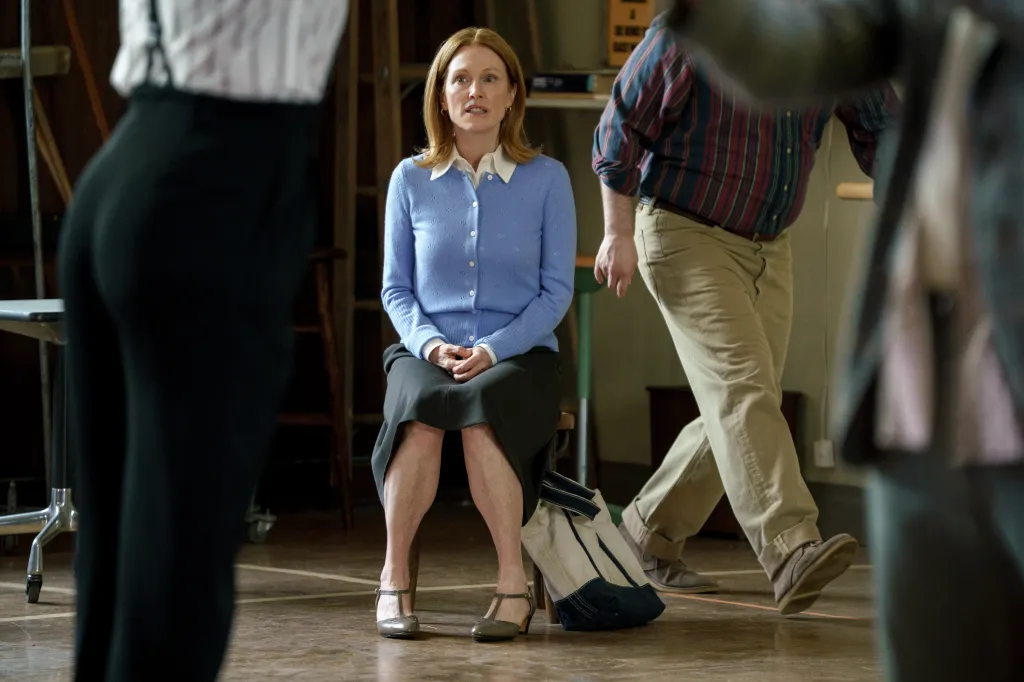 ‘The Debut’ Review: Julianne Moore, Paul Giamatti, Jesse Eisenberg
